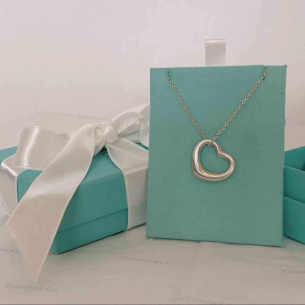 Tiffany & Co. Elsa Peretti Silver Large Open Heart Pendant Necklace 16” W/Pouch - Picture 6 of 9